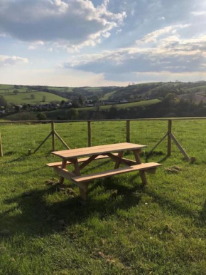Eden House 1-bedroom, horses welcome., Whitland